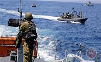 بحرية الاحتلال تلاحق الصيادين في بحر محافظة غزة 