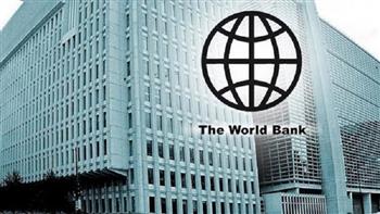 وفد من البنك الدولي يصل عدن لبحث الأزمة الاقتصادية باليمن