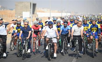 وزير الرياضة يقود ماراثون دراجات العاصمة الإدارية بمشاركة 25 ألف شاب
