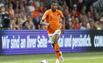 دومفريس يحرز ثالث أهداف هولندا في شباك بلجيكا