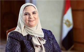 وزيرة التضامن تزور بيت المحترف اللبناني.. وتتفقد معرض الجمعيات الأهلية