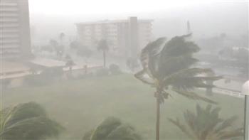 تحذير رسمي من عاصفة استوائية تضرب ولاية فلوريدا الأمريكية