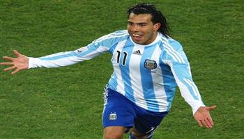 رسميًا .. الأرجنتيني كارلوس تيفيز يعلن اعتزاله كرة القدم