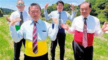 من أجل هدف نبيل.. 4 مسنين يابانيين يشعلون «تيك توك» باستعراضات غريبة