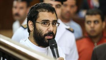 «الداخلية» تسلم النيابة العامة فيديو ينفي إضراب علاء عبدالفتاح عن الطعام