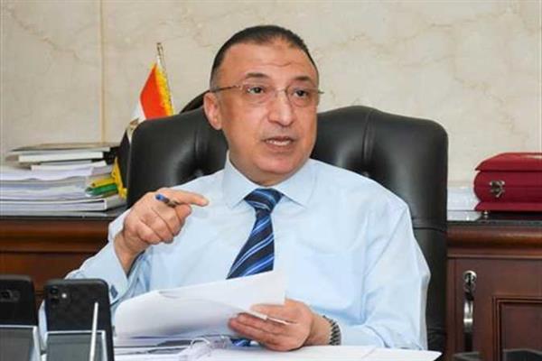 محافظ الإسكندرية يوجه بالتصدي للبناء المخالف والتعدي على الأراضي الزراعية