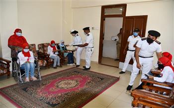 الداخلية تنظم زيارات لدور رعاية المسنين والأيتام بمناسبة عيد الأضحى