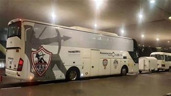 حافلة الزمالك تصل استاد القاهرة استعدادًا لمواجهة المقاولون العرب
