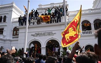 المتظاهرون في سريلانكا يعلنون مغادرة مباني المؤسسات العامة