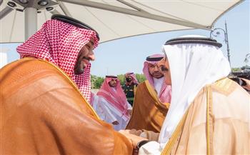 محمد بن سلمان يستقبل ولي عهد الكويت في مطار جدة