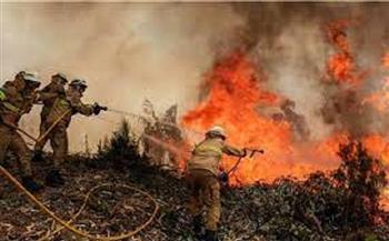 تواصل اندلاع حرائق الغابات وتدمير مساحات شاسعة من الأراضي جنوب فرنسا 