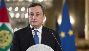 رئيس وزراء إيطالي سابق يستبعد تنحي دراجي عن رئاسة الحكومة