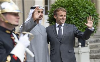 رئيسا الإمارات وفرنسا يبحثان العلاقات الثنائية