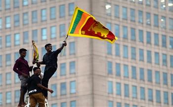 زعيم المعارضة السريلانكي بريماداسا ينسحب من الترشح للرئاسة ويدعم ألاهابيروما