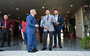 وزير الشباب يتفقد مبنى الأكاديمية العربية بالعلمين الجديدة
