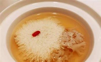 يحمي من الأمراض ودليل على مهارة الطهاة.. تعرف على حساء التوفو الصيني الشهير 