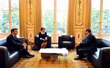 تفاصيل لقاء الرئيس السيسي وماكرون بقصر الإليزيه (صور)