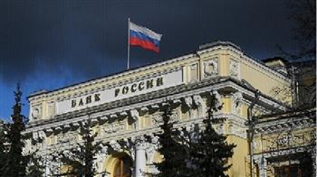 البنك المركزي الروسي يستبعد حظر تداول الدولار في روسيا