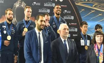 فرنسا تتوج بذهبية فرق الرجال لسلاح سيف المبارزة ببطولة العالم في القاهرة