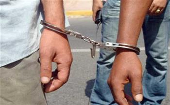 ضبط شخصين بتهمة احتجاز أجنبي والتعدي عليه بسبب خلافات مالية في القاهرة
