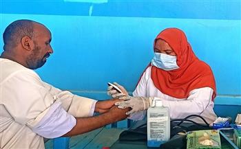 توقيع الكشف المجاني على 2400 مواطن ضمن القوافل الطبية بأسوان وكوم أمبو