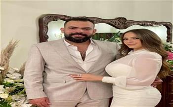خالد عليش يفاجئ زوجته ميرهان عمرو  لحظة إذاعة برنامجها بـ هذا التصرّف