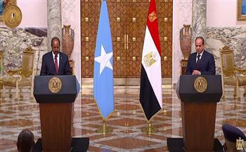 الرئيس السيسي: نذكر بكل فخر شهداء مصر الذين دفعوا حياتهم ثمنا لاستقلال الصومال