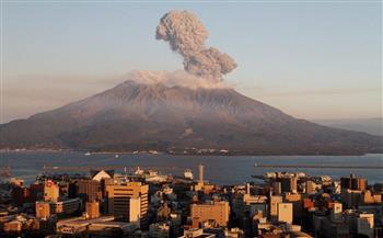 اليابان تراقب بركان "ساكوراجيما" تحسبا لثوارنه
