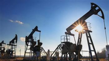 استقرار أسعار النفط في ظل تراجع المخزونات الأمريكية
