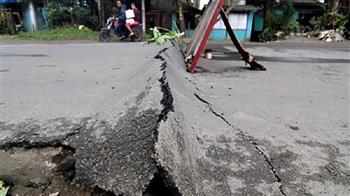 الفلبين تحذر من انهيارات أرضية محتملة بعد زلزال شمالي البلاد