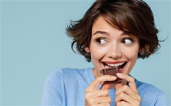 لعشاق الشوكولاتة الداكنة.. الكاكاو يساعد على خفض ضغط الدم وحماية القلب 