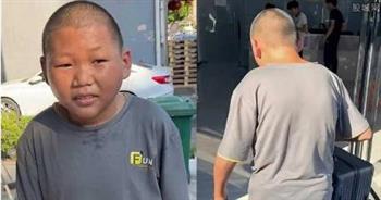 بسبب مظهره الطفولي.. رجل صيني يعاني من البطالة