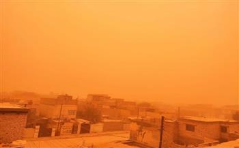 إصابة مئات العراقيين بسبب تسرب غاز الكلور والعواصف الترابية