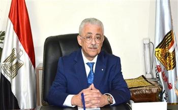 وزير التربية والتعليم يصدر قرارًا بترقية 57 ألف معلم