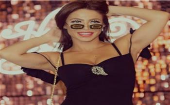فراشة الغناء اللبنانية  " دوللى شاهين " تحتفل بعيد ميلادها