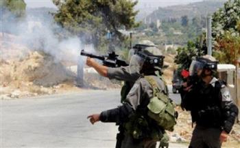 قوات الاحتلال الإسرائيلية تصيب طفلا بقنبلة غاز في رأسه غرب سلفيت