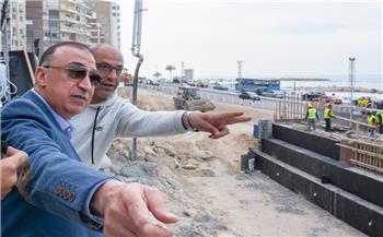 محافظ الإسكندرية يشيد بمعدلات إنجاز مشروع إنشاء نفق وكباري شارع 45 بطريق الكورنيش