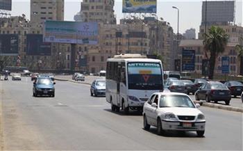 النشرة المرورية.. اختفاء التكدسات المرورية في حركة السيارات بمحاور القاهرة والجيزة 