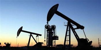 النفط يتجه نحو تسجيل مكاسب أسبوعية مع انحسار مخاوف الركود