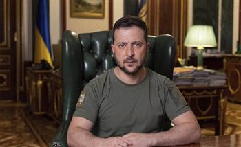 زيلينسكي يعرض على البرلمان تمديد الأحكام العرفية والتعبئة العامة في أوكرانيا