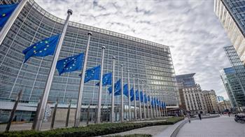 الاتحاد الأوروبي يبحث منع إصدار تأشيرات دخول للروس