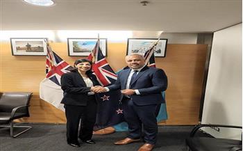 مصر ونيوزيلندا تبحثان تعزيز التعاون الدفاعي والعسكري وجذب السياحة