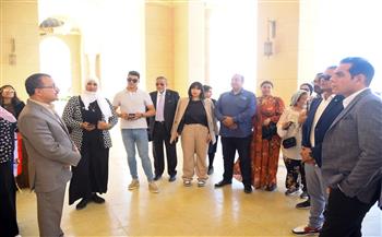 ممثلو الكيانات المصرية بالخارج يختتمون جولتهم في العاصمة الإدارية بزيارة مسجد الفتاح العليم