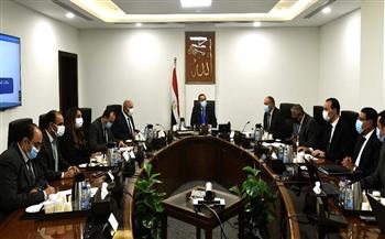 رئيس الوزراء يُتابع إجراءات زيادة التعاون البحري مع تونس والجزائر