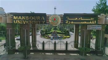 رئيس جامعة المنصورة يبحث تطوير الحرم الجامعي وإعادته إلى رونقه