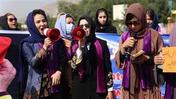 مقال صحفي: المرأة في أفغانستان تتظاهر ضد حكم طالبان