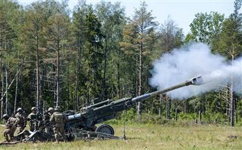 أوكرانيا تستلم 6 مدافع هاوتزر أمريكية "M109" من لاتفيا