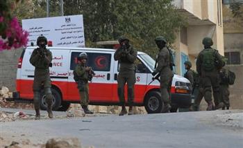 الاحتلال يصيب 3 مواطنين بالرصاص ويعتقل آخرين في نابلس