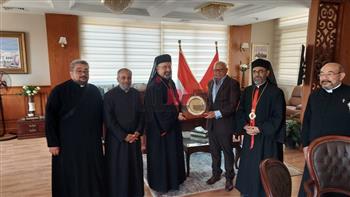 محافظ بورسعيد يستقبل وفدًا من الكنيسة الكاثوليكية للتهنئة بالعام الهجري