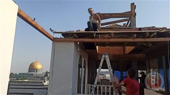 الاحتلال الإسرائيلي يجبر عائلتين مقدسيتين على هدم منزليهما ذاتيًّا